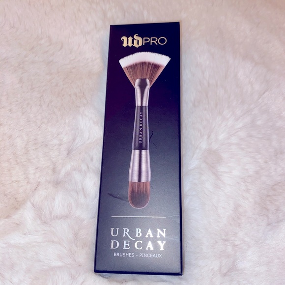 Urban Decay Contour Brush